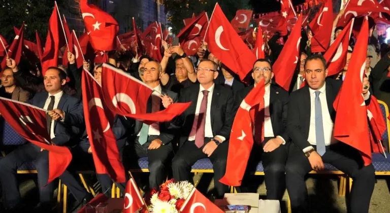 15 Temmuz Demokrasi ve Millî Birlik Günü'nün yıldönümünde Karslılar tek yürek oldu