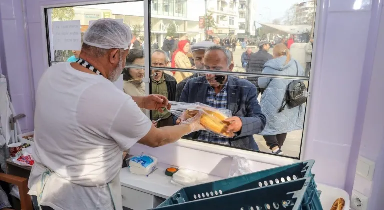3.5 milyon ekmek vatandaşla buluştu