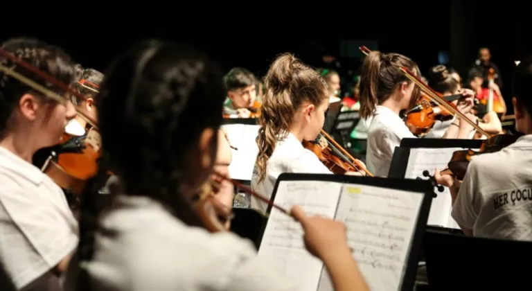 ABB’nin “Her Çocuğa Sanat Projesi”nde orkestra konseri: Başkentlilerden yoğun ilgi