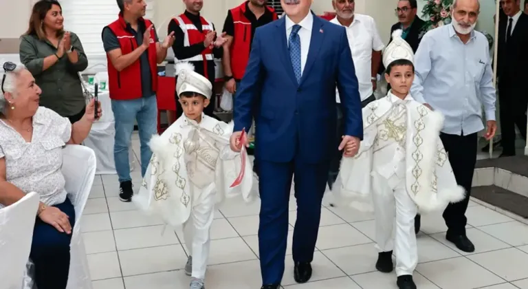 Adana’da geleneksel “sünnet şöleni” düzenlendi