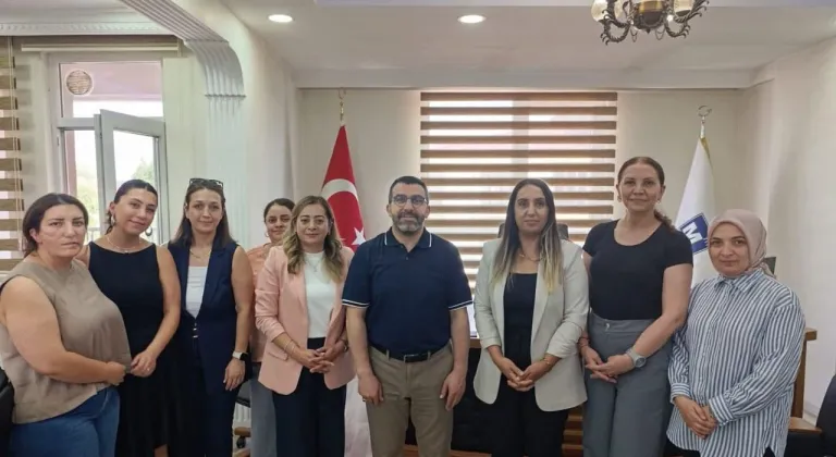 AK Parti Heyetinden Kars SMMM Odası Başkanı Didem Turhan’a hayırlı olsun ziyareti