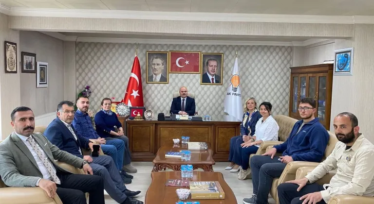 AK Parti Kars İl Başkanlığı’na Kızılay Kars Şubesi’nden ziyaret