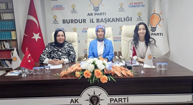 AK Parti MKYK üyesi Emine Aktaş’tan Burdur kadın kollarına ziyaret