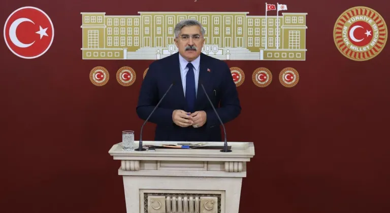 AK Parti’li Hüseyin Yayman’dan Özgür Özel’e sert tepki: Ne siyaset ne muhalefet