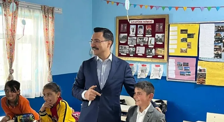 Akyaka Kaymakamı İsmail Demirtaş'tan Büyükpirveli köyü ilkokuluna ziyaret