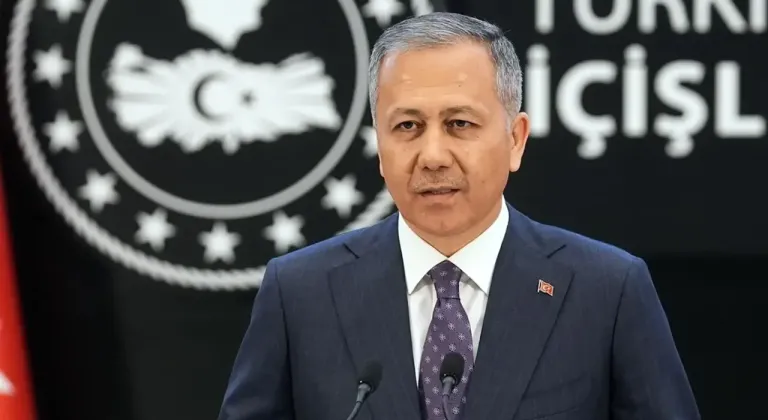 Ali Yerlikaya: 1 Mayıs'ta 79 ilimizde 127 açık hava toplantısı müracaatına izin verildi