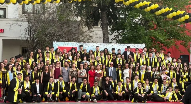 Ankara Lisesi’nde 101. mezuniyet coşkusu