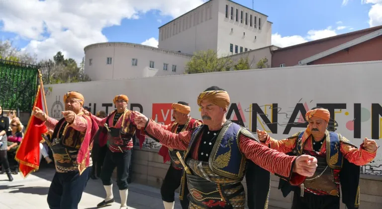 Ankara'da Bozkırın Zarif İncisi Çiğdem Çiçeği Sanat ve Pilavla Buluştu
