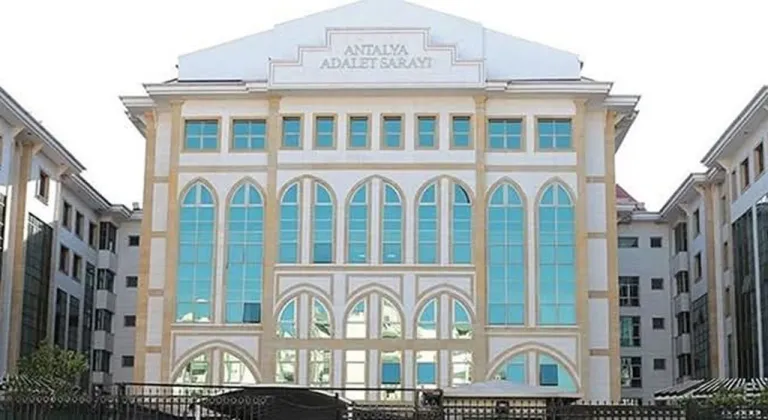 Antalya’da rüşvet operasyonunda 5 tutuklama