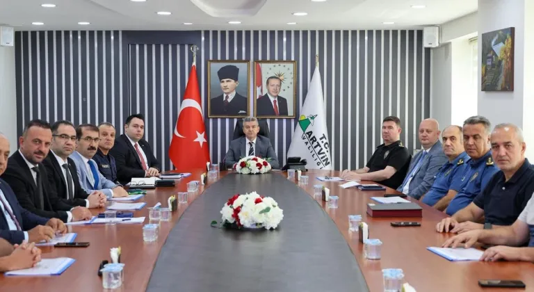 Artvin'de 2025-2026 sezonu İl Spor Güvenliği toplantısı gerçekleştirildi