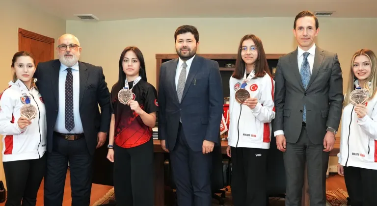 Avrupa'da büyük başarı gösteren millî karatecilerden RTÜK’e ziyaret