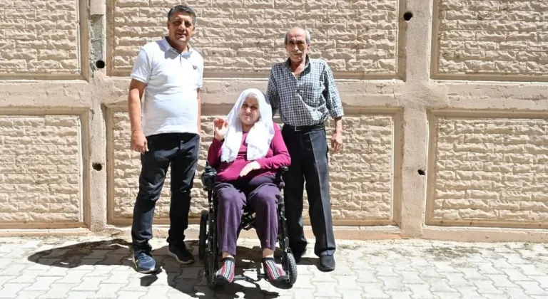 Ayten teyze akülü tekerlekli sandalye ile hayata yeni bir adım attı