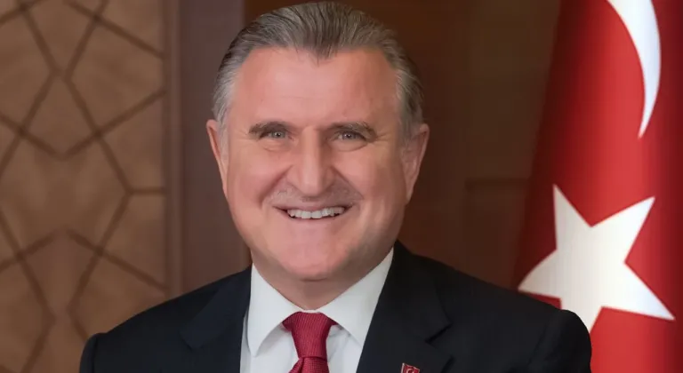 Bakan Bak'tan Süper Lig Şampiyonu Galatasaray'a tebrik mesajı