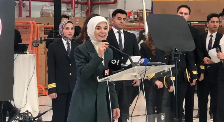 Bakan Göktaş, Aydın'da genç pilotlarla buluştu