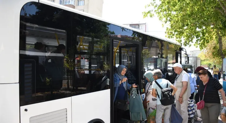 Balıkesir Belediyesi’nden semt pazarına ulaşımı kolaylaştıran hizmet
