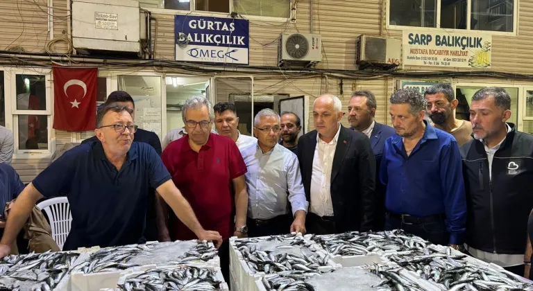 Balıkesir'de balık sezonu ilk mezatla açıldı