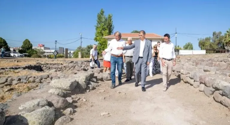 Başkan Tugay’dan Smyrna Antik Kenti’ne İnceleme Ziyareti









