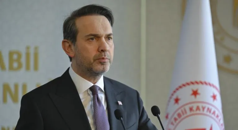 Bayraktar: Türkiye'nin elektrik iletim ve dağıtım hatlarında genel bir kesintiye neden olacak hiçbir sorun yok