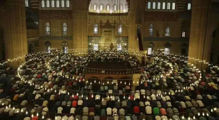 Bayram namazı saat kaçta? 2025 Kurban Bayramı namaz vakitleri