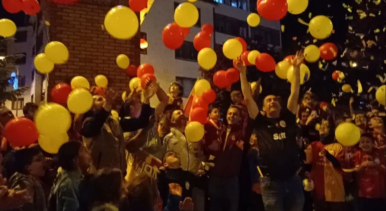 Bilecik Pazaryeri’nde şampiyonluk coşkusu gökyüzüne taşındı