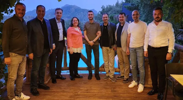 Bucak, AK Parti vekillerini ağırladı