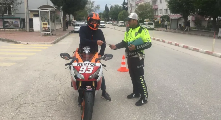 Burdur Emniyetinden motosiklet kullanıcılarına sıkı denetim