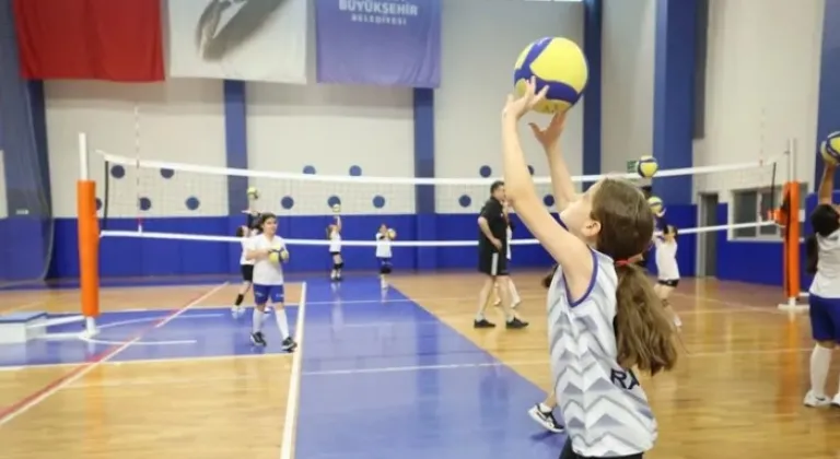 Büyükşehir, On Binlerce Çocuğu Sporla Buluşturuyor









