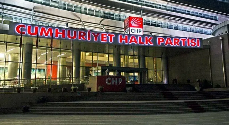 CHP’li üç belediye başkanına gözaltı: MYK olağanüstü toplandı