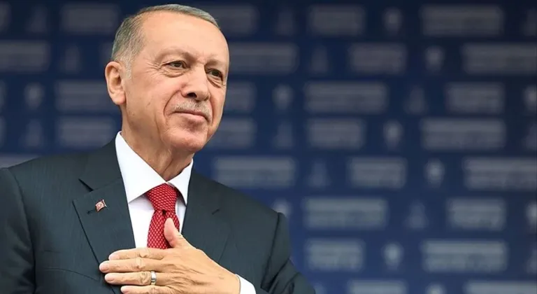 Cumhurbaşkanı Erdoğan’dan Babalar Günü paylaşımı: “Tüm fedakâr babalarımızın günü kutlu olsun”