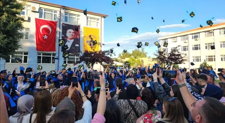 Edirne Keşan MYO'da mezuniyet coşkusu