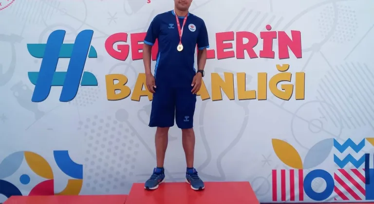 Emrah Öztürk'ten Türkiye rekoru