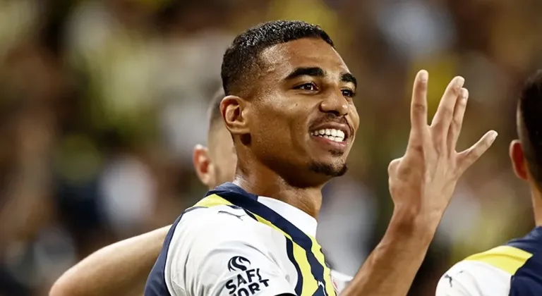 Fenerbahçe’de bir ayrılık daha: Avrupa’dan 3 talip