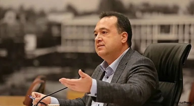 Ferdi Zeyrek'in vefatının ardından, Manisa Büyükşehir Belediye Başkanı Besim Dutlulu oldu