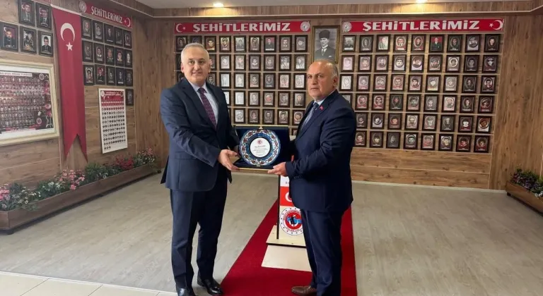 Genel Müdür Yardımcısı Ahmet Türköz'den Kars Şehit ve Gaziler Derneği’ne ziyaret