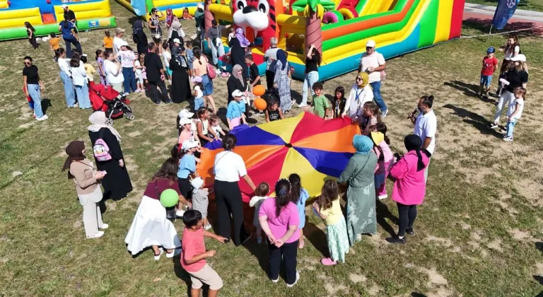 Gölcük Millet Bahçesi çocuk kahkahalarıyla şenlendi
