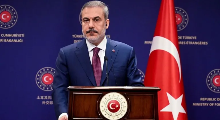 Hakan Fidan Kiev'de trende konuştu: 