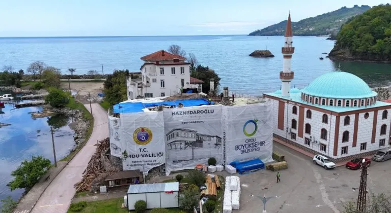 Haznedaroğlu Konağı’nda restorasyon sürüyor