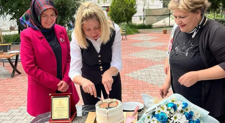 Isparta'da Anneler Günü kapsamında yüreklere dokunan sürpriz