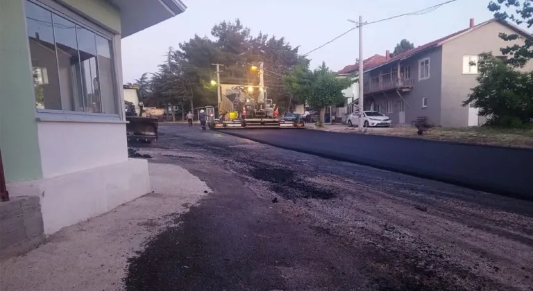 Isparta'da Aydoğmuş Köyü'ne otoban gibi sıcak asfalt