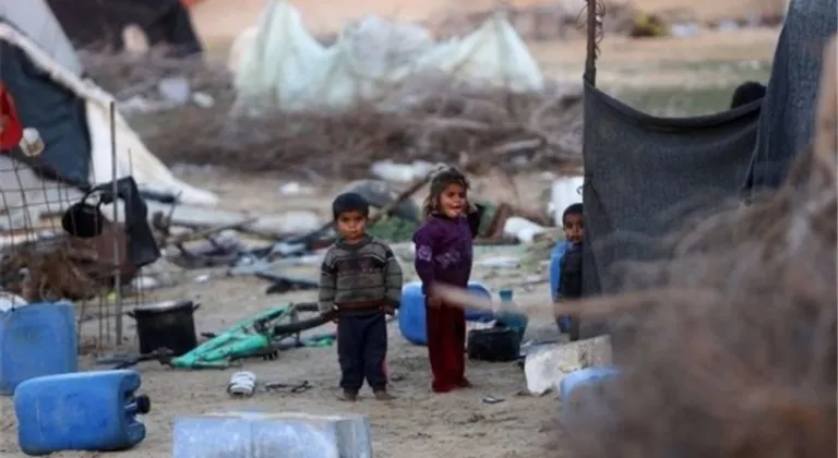 İsrail’in Gazze’deki okul saldırısında biri çocuk 5 Filistinli hayatını kaybetti