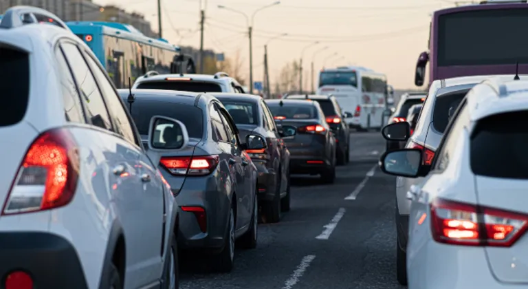İstanbul trafiği 2024'te 105 saat kayıp zaman yaratırken, 97 bin kaza kayıtlara geçti