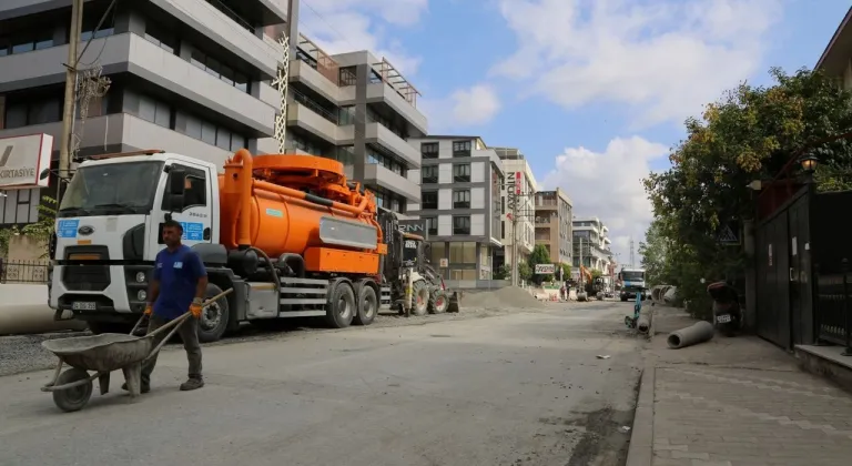 İSU, yaz döneminde Yahyakaptan’da altyapı seferberliği başlattı; Büyükşehir’den Yahyakaptan için kalıcı çözüm