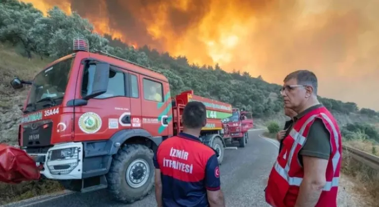 İzmir'in Yangınla Zorlu Sınavı

