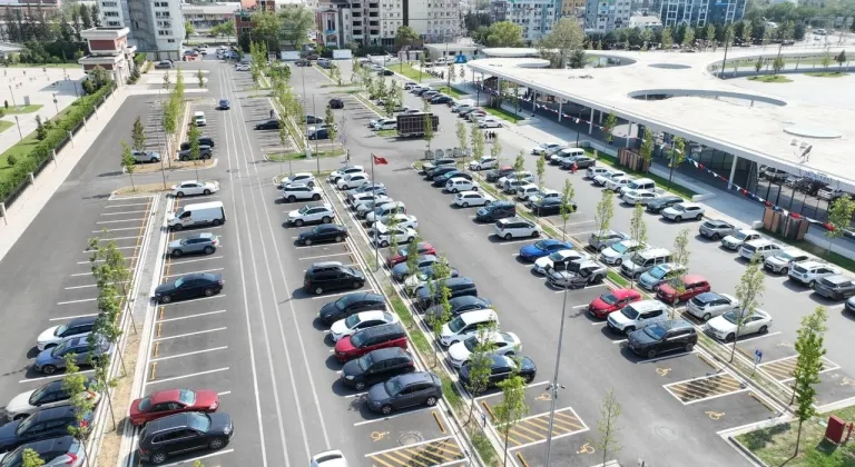 İzmit Milli İrade’de park et, devam et, çok tuttu