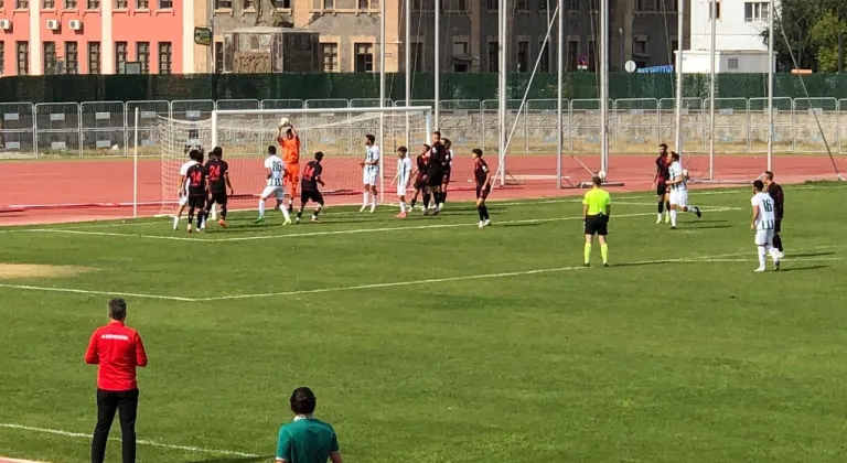 Kars 36 Spor Hazırlık Maçında Murgul Belediye Spor'a 3-1 mağlup oldu