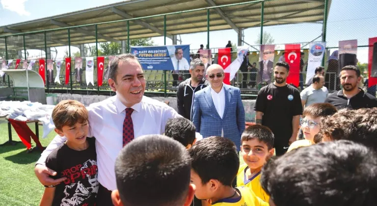 Kars Belediyesi Futbol Okulu açıldı!