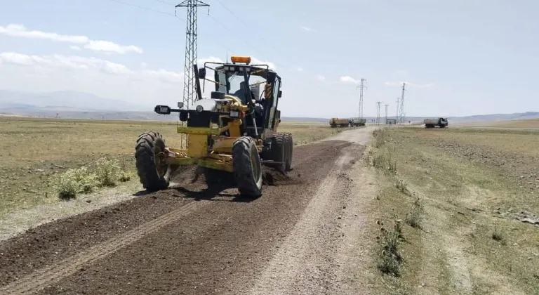Kars İl Özel İdaresi Digor Çatak Köyü'nde kumlama çalışması tamamlandı