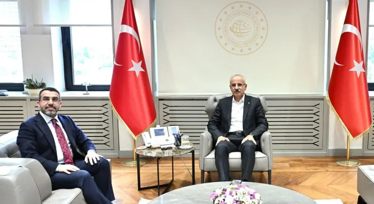 Kars Milletvekili Adem Çalkın, Ulaştırma Bakanı Uraloğlu'nu ziyaret etti