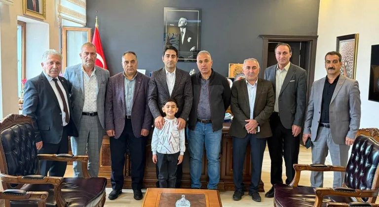 Kars Sarıkamış Kaymakamı Aslantatar mahalle muhtarlarıyla buluştu