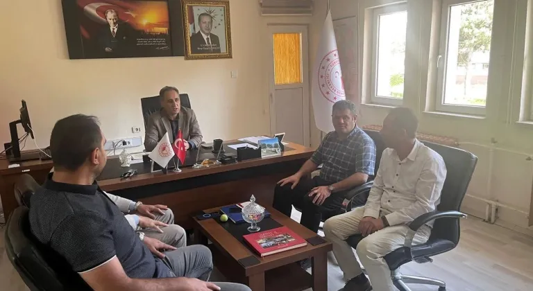 Kars Tarım ve Orman İl Müdürü Enver Aydın, Sarıkamış İlçe Tarım ve Orman Müdürlüğünü ziyaret etti